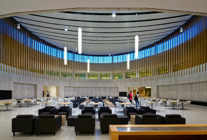 Université De Toronto Centre D'innovation De Mississauga, Canada / Moriyama & Teshima Architects